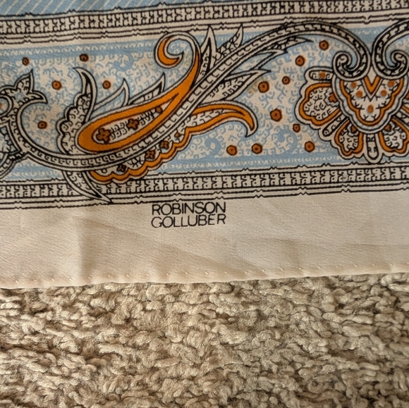 Robinson Golluber Scarf - Picture 5 of 10